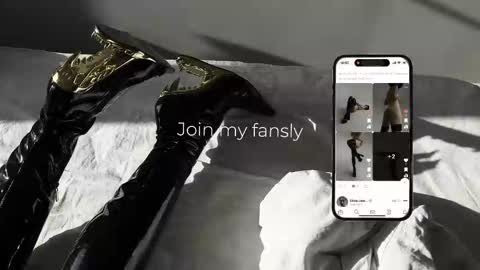 Snapshot of vinylstore chatting on January 2026 05:27:02 PM Diva Silvia online show from January 2026 05:27:02 PM