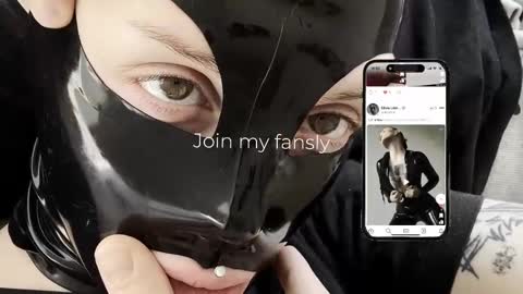 Snapshot of vinylstore chatting on January 2026 05:15:01 PM Diva Silvia online show from January 2026 05:15:01 PM