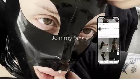 Snapshot of vinylstore chatting on January 2026 06:12:02 PM Diva Silvia online show from January 2026 06:12:02 PM