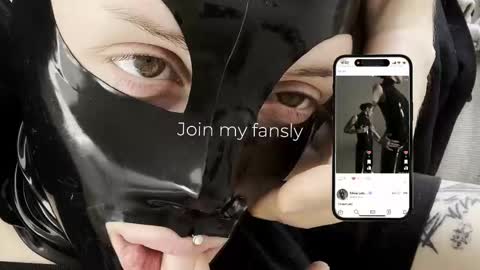 Snapshot of vinylstore chatting on February 2026 05:16:02 PM Diva Silvia online show from February 2026 05:16:02 PM