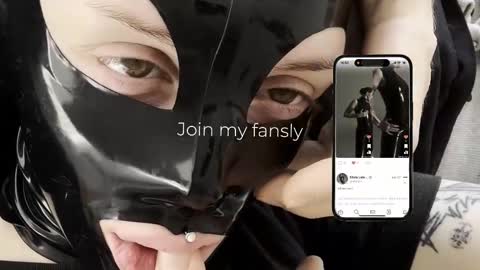 Snapshot of vinylstore chatting on February 2026 05:09:02 PM Diva Silvia online show from February 2026 05:09:02 PM