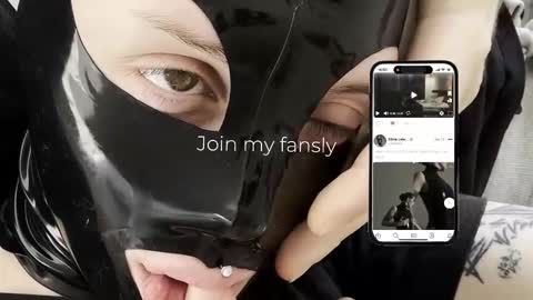 Snapshot of vinylstore chatting on February 2026 03:56:02 PM Diva Silvia online show from February 2026 03:56:02 PM