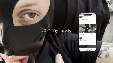 Snapshot of vinylstore chatting on February 2026 04:29:01 PM Diva Silvia online show from February 2026 04:29:01 PM