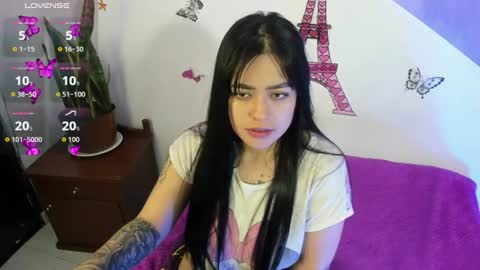 Snapshot of vio_let_ chatting on July 2026 10:21:02 AM Daniela online show from July 2026 10:21:02 AM