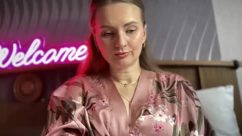 Funny  girl online show from February 2025 09:56:02 AM