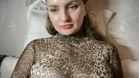 Funny  girl online show from April 2026 11:44:01 PM