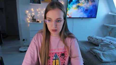 Violet online show from February 2026 11:04:02 AM