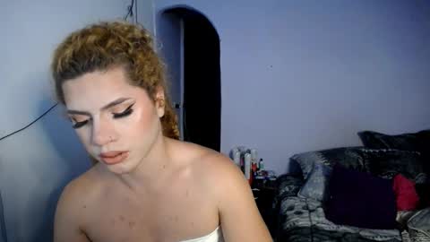 violet_hyuga online show from September 2025 04:01:01 AM