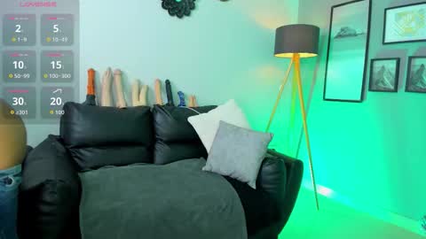 violet_kumar online show from December 2025 09:19:02 PM