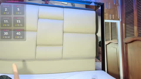 violet_milleer online show from October 2025 12:13:02 PM