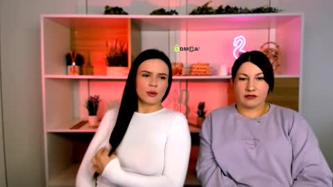 Snapshot of violet_moxi chatting on December 2025 12:25:02 PM violet_moxi online show from December 2025 12:25:02 PM