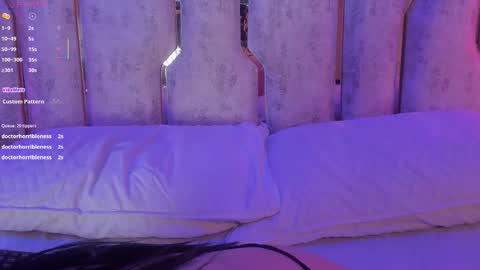 Snapshot of violet_sm chatting on October 2025 03:53:02 AM violet_sm online show from October 2025 03:53:02 AM