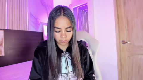 Violeta online show from February 2025 11:32:01 PM