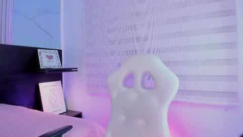 Violeta online show from February 2025 08:30:02 PM