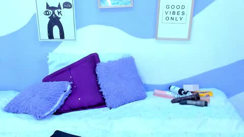 Snapshot of violeta_1404 chatting on November 2025 01:43:03 PM violeta_1404 online show from November 2025 01:43:03 PM