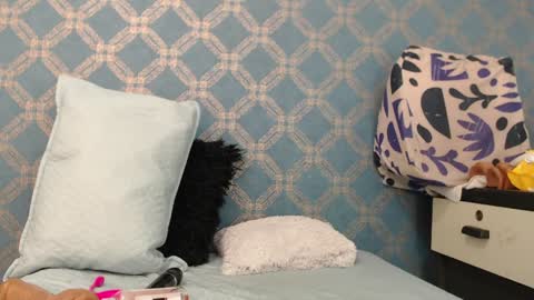 Snapshot of violeta_cute18 chatting on December 2024 10:05:01 PM Violeta online show from December 2024 10:05:01 PM