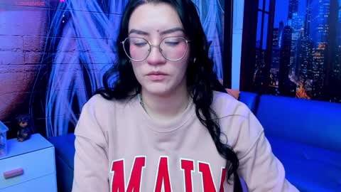 Snapshot of violeta_diazz chatting on December 2024 08:04:02 PM online show from December 2024 08:04:02 PM