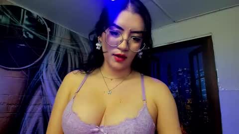 Snapshot of violeta_diazz chatting on February 2025 12:30:01 AM online show from February 2025 12:30:01 AM