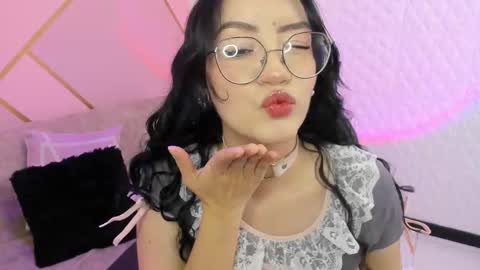 Snapshot of violeta_diazz chatting on October 2025 10:01:01 PM online show from October 2025 10:01:01 PM