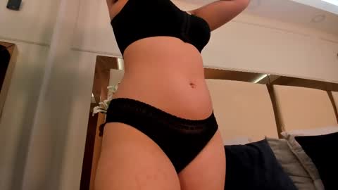 violeta_soracchi_ online show from March 2025 11:23:01 AM