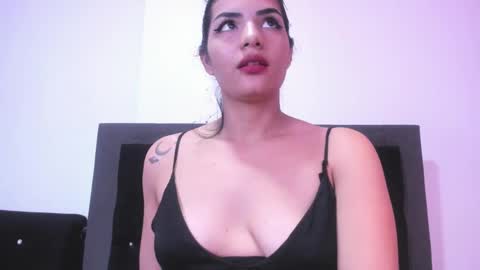 Snapshot of violetadumsper chatting on January 2025 05:32:02 AM VioletaDums online show from January 2025 05:32:02 AM
