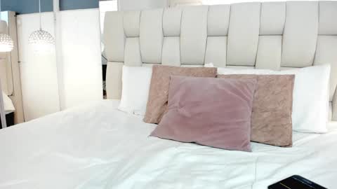 Snapshot of violetahayes chatting on December 2024 03:25:01 AM Violeta online show from December 2024 03:25:01 AM