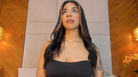 Snapshot of violetahills_ chatting on May 2026 04:13:02 PM Violeta online show from May 2026 04:13:02 PM