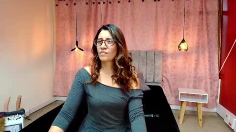 VIOLETA online show from March 2025 01:54:01 PM