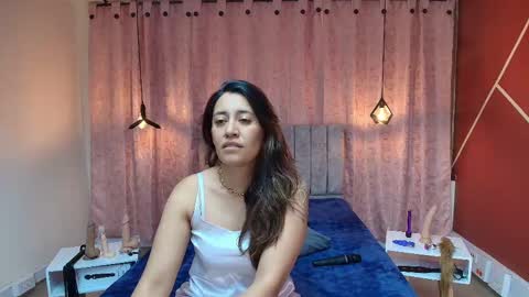 VIOLETA online show from September 2025 05:01:02 PM