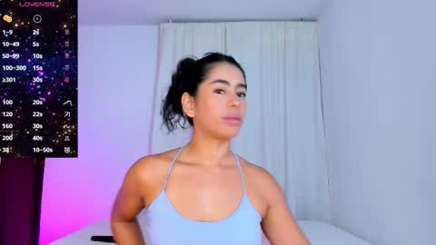 Violeta online show from November 2025 12:07:01 PM