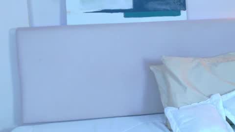 Violet online show from March 2026 11:43:02 AM