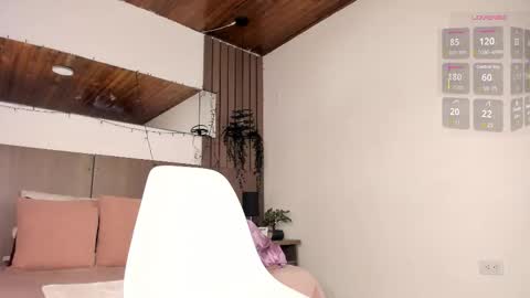 Violet online show from January 2026 01:27:02 PM