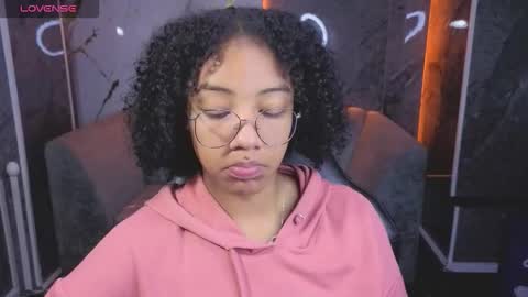 violeth_b online show from November 2025 12:49:02 PM