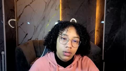 violeth_b online show from December 2025 12:35:02 PM