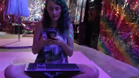 Violet Hooper online show from December 2024 03:58:01 AM