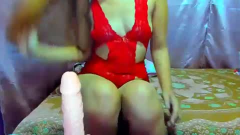 Livia help get 100 likes online show from April 2026 09:31:01 PM