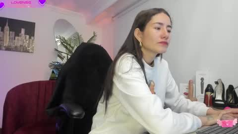Snapshot of violetparkker chatting on February 2025 11:23:02 AM violetparkker online show from February 2025 11:23:02 AM