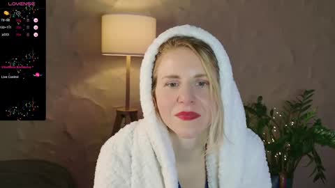 Snapshot of violetplath chatting on March 2025 11:14:01 PM Violet next stream December 6 online show from March 2025 11:14:01 PM