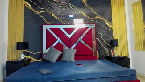 Violet Rose online show from January 2026 12:05:01 AM