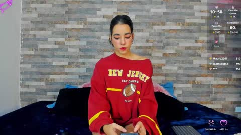 ViolettGolden online show from October 2025 02:09:01 AM