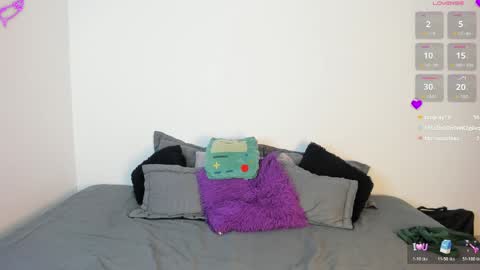 ViolettGolden online show from April 2026 08:57:02 PM