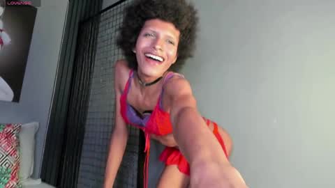 V I O L E T T E  online show from April 2026 04:43:02 PM