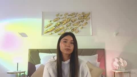 Snapshot of violetta_finch chatting on November 2025 10:25:01 AM violetta_finch online show from November 2025 10:25:01 AM