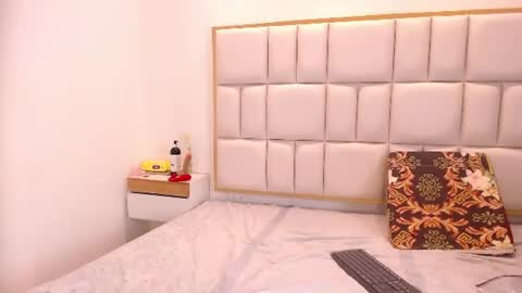 Snapshot of violetta_foxx1 chatting on July 2026 01:44:02 AM violeta online show from July 2026 01:44:02 AM