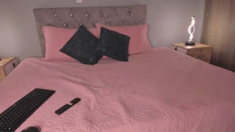 Snapshot of violetta_swift_ chatting on January 2025 06:33:01 AM violetta independent model online show from January 2025 06:33:01 AM