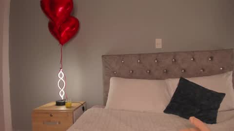 Snapshot of violetta_swift_ chatting on February 2025 09:49:01 AM violetta independent model online show from February 2025 09:49:01 AM