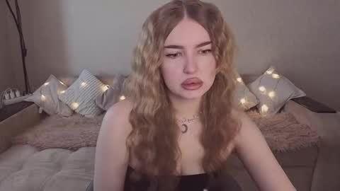 ViolettaOtis online show from March 2026 02:21:02 PM