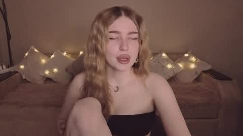 ViolettaOtis online show from March 2026 04:35:02 PM