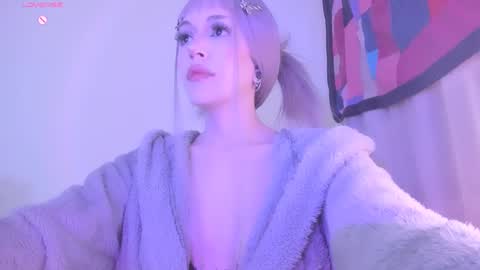 Violett online show from February 2025 05:40:02 AM