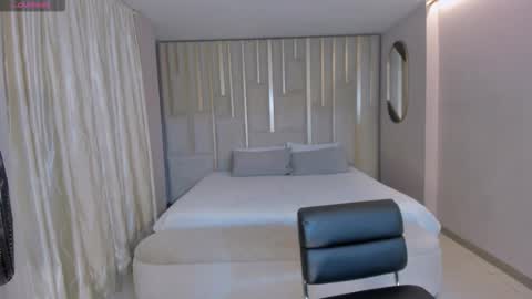 Violett Castel online show from March 2026 06:57:01 PM